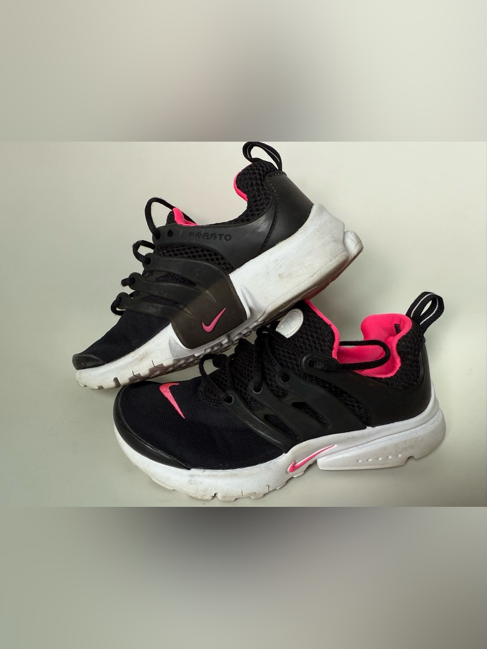 Nike Kids Black Sneakers with Pink Swoosh Accents 21 cm